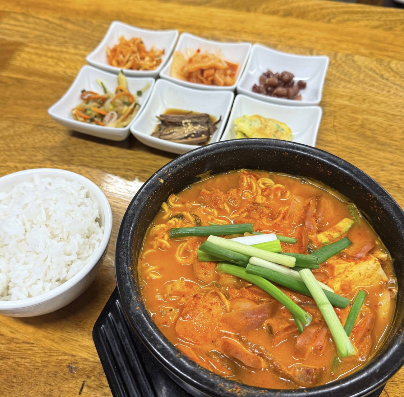 Ramyun set with rice and banchan